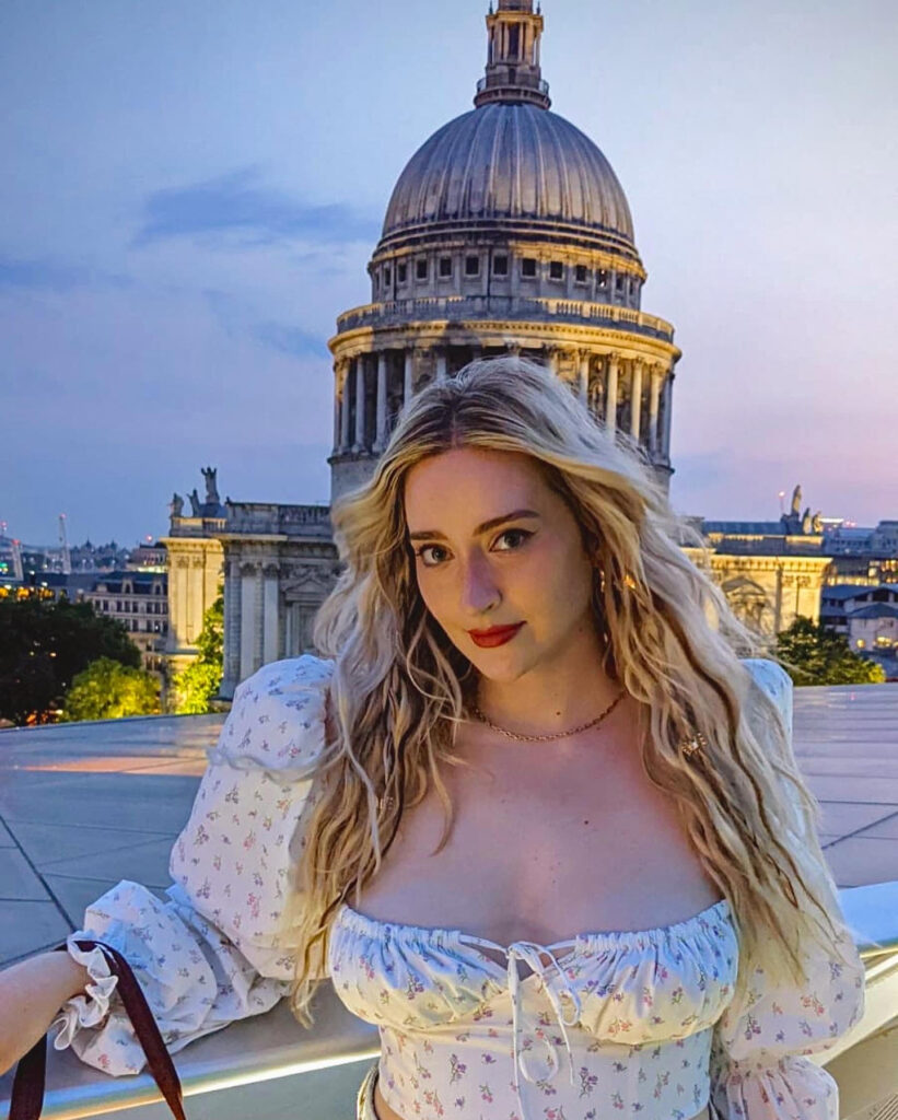 St Pauls Cathedral at dusk posing for instagram photo in rooftop bar 