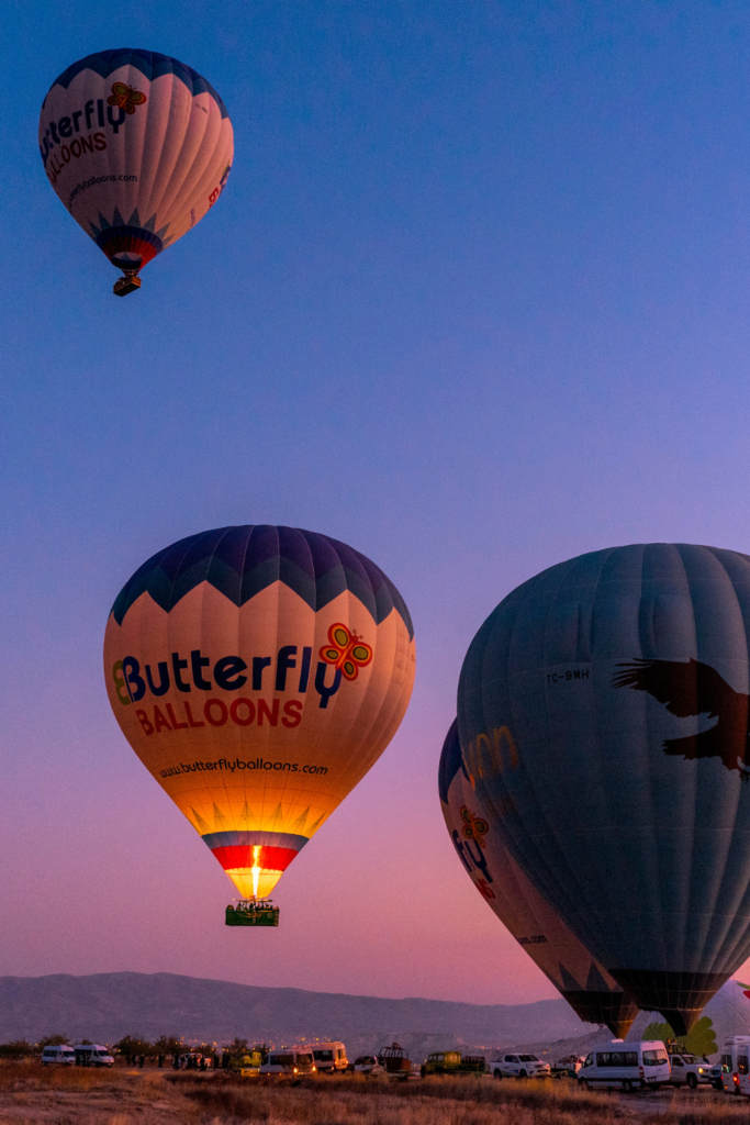 40 fun date night ideas for halloween - hot air balloon ride